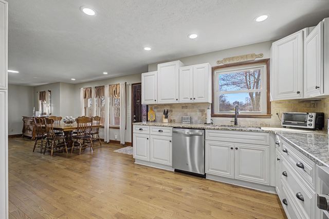 1231 Abiff Road, Bon Aqua, TN 37025