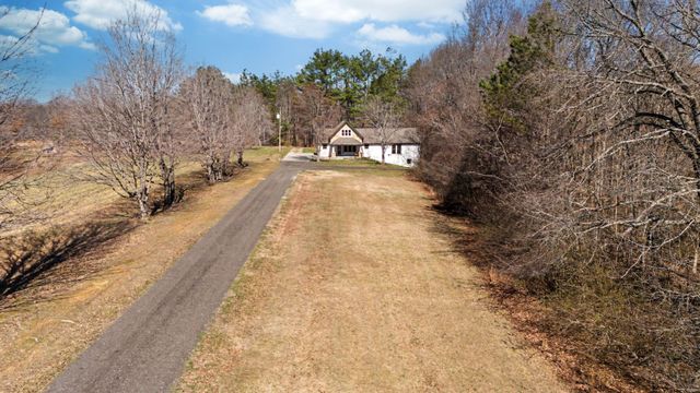 1231 Abiff Road, Bon Aqua, TN 37025