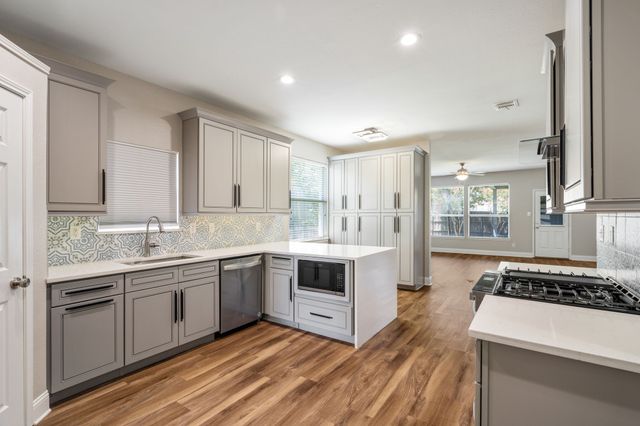 1045 Woodhaven Circle, Rockwall, TX 75087