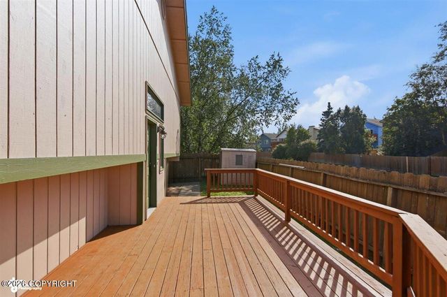 8301 Ragged Top Circle, Anchorage, AK 99504