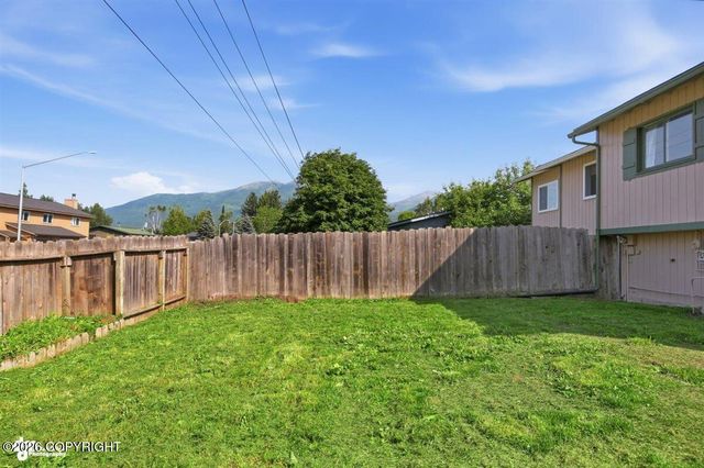 8301 Ragged Top Circle, Anchorage, AK 99504