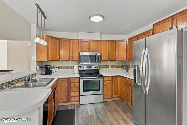 8301 Ragged Top Circle, Anchorage, AK 99504