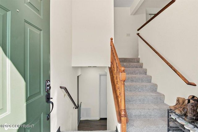 8301 Ragged Top Circle, Anchorage, AK 99504