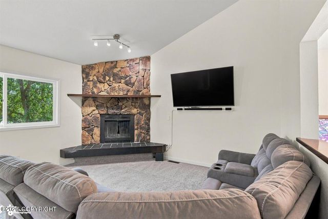8301 Ragged Top Circle, Anchorage, AK 99504