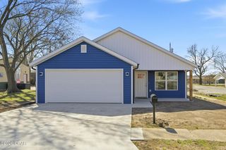 123 W Daugherty Street, Carterville, MO 64835