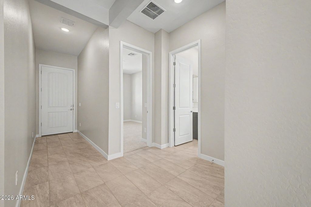 7011 E HAYRIDE Lane, San Tan Valley, AZ 85143 — photo 2