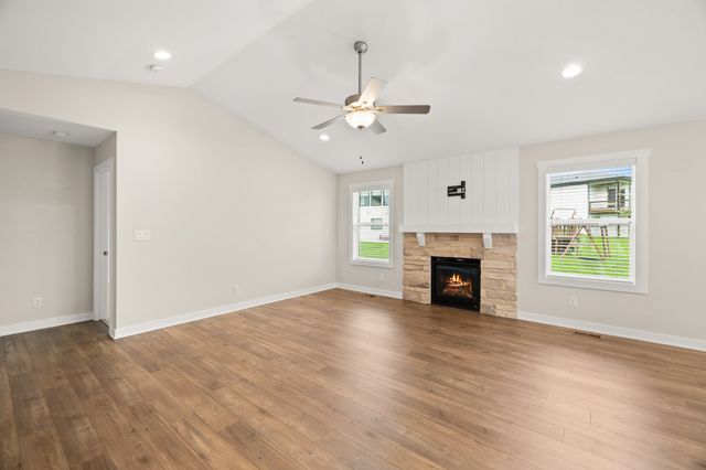 901 NE 21st Street, Grimes, IA 50111
