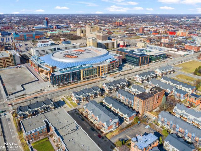 2527 John R Street, Detroit, MI 48201