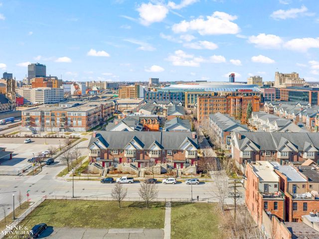 2527 John R Street, Detroit, MI 48201