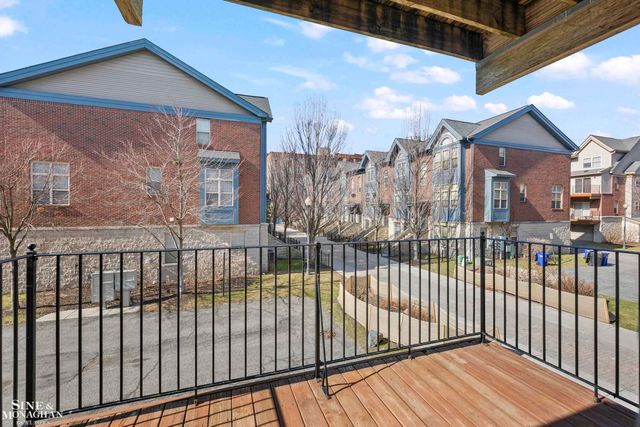 2527 John R Street, Detroit, MI 48201