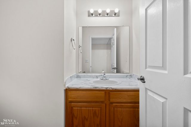 2527 John R Street, Detroit, MI 48201