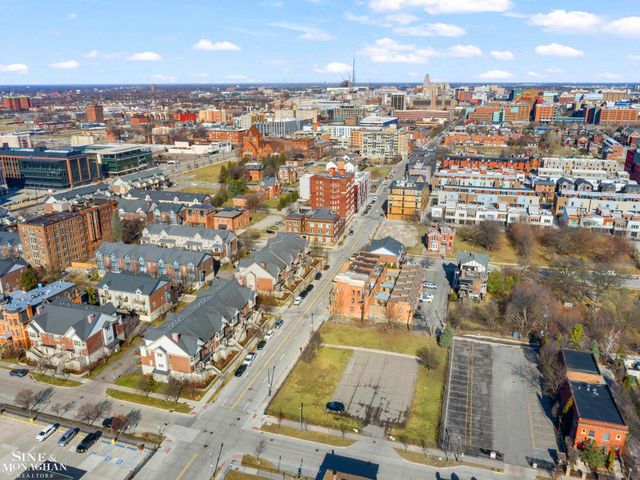2527 John R Street, Detroit, MI 48201