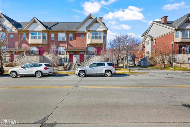 2527 John R Street, Detroit, MI 48201