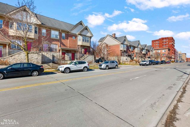 2527 John R Street, Detroit, MI 48201