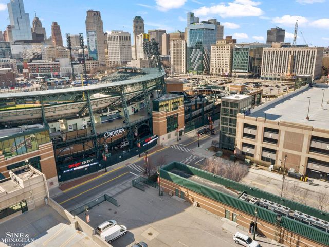 2527 John R Street, Detroit, MI 48201