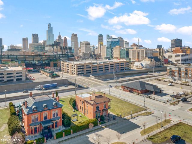 2527 John R Street, Detroit, MI 48201