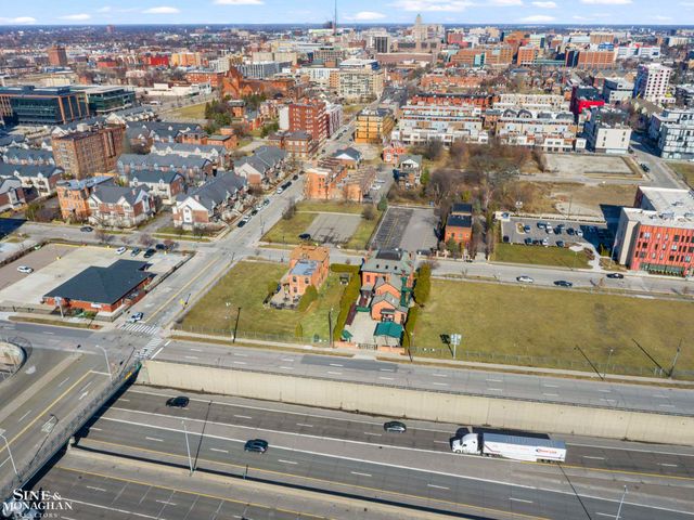 2527 John R Street, Detroit, MI 48201