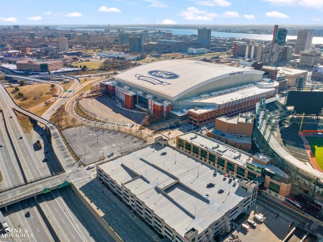 2527 John R Street, Detroit, MI 48201