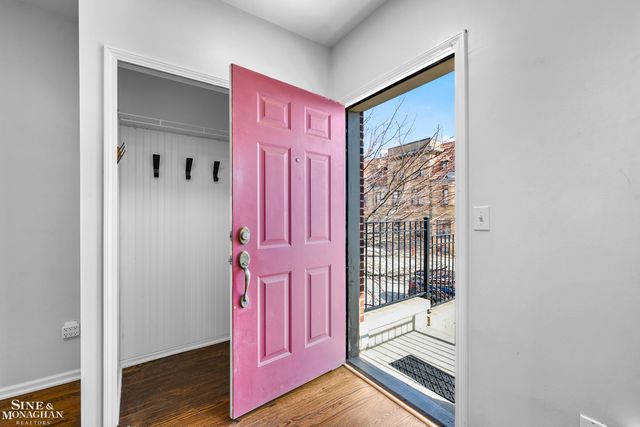 2527 John R Street, Detroit, MI 48201