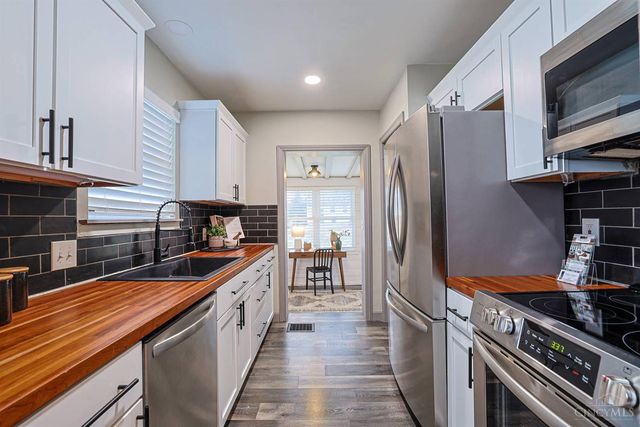 3906 Standish Avenue, Cincinnati, OH 45213