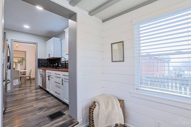 3906 Standish Avenue, Cincinnati, OH 45213