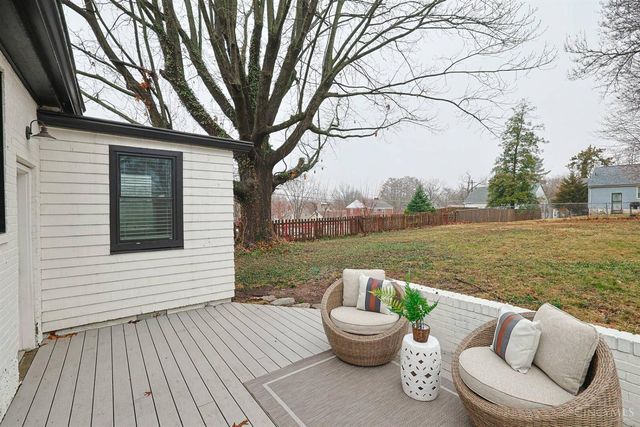 3906 Standish Avenue, Cincinnati, OH 45213