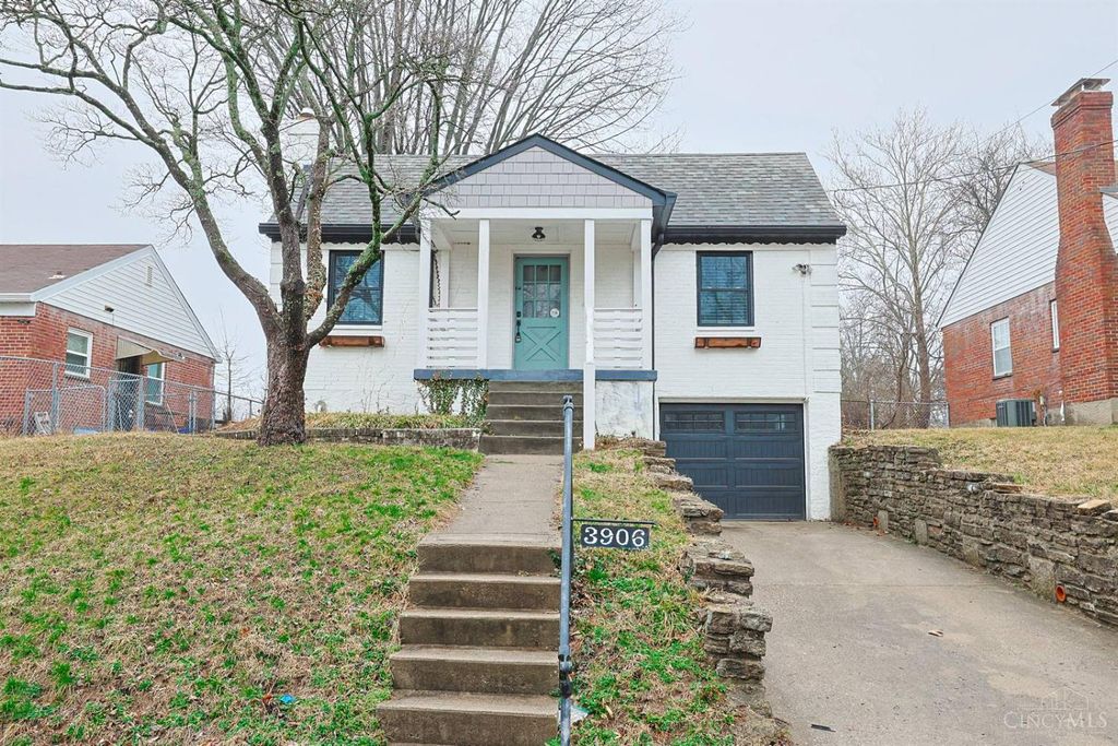 3906 Standish Avenue, Cincinnati, OH 45213