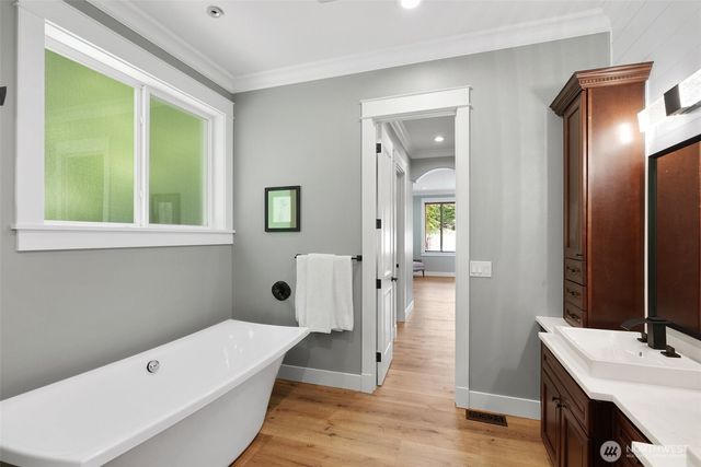 4914 Thompson Lane SE, Olympia, WA 98513