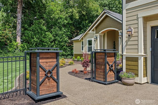 4914 Thompson Lane SE, Olympia, WA 98513