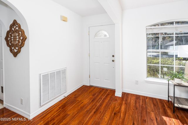 13025 VIBURNUM Drive N, Jacksonville, FL 32246