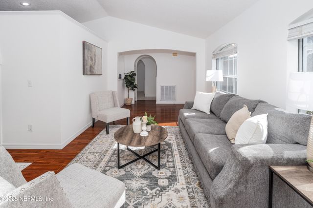 13025 VIBURNUM Drive N, Jacksonville, FL 32246