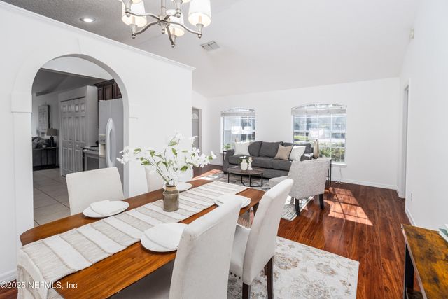 13025 VIBURNUM Drive N, Jacksonville, FL 32246