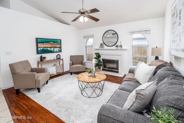 13025 VIBURNUM Drive N, Jacksonville, FL 32246