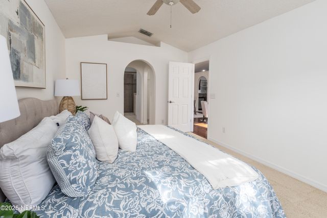 13025 VIBURNUM Drive N, Jacksonville, FL 32246