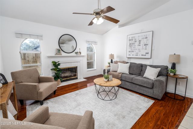 13025 VIBURNUM Drive N, Jacksonville, FL 32246