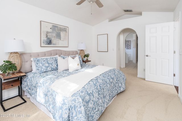 13025 VIBURNUM Drive N, Jacksonville, FL 32246