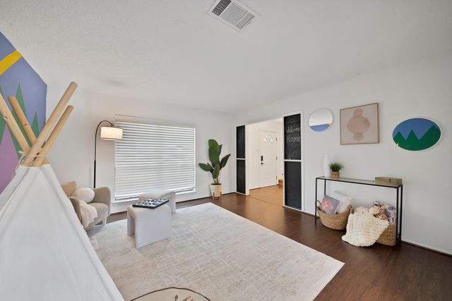 413 Wild Oak Lane, Euless, TX 76039