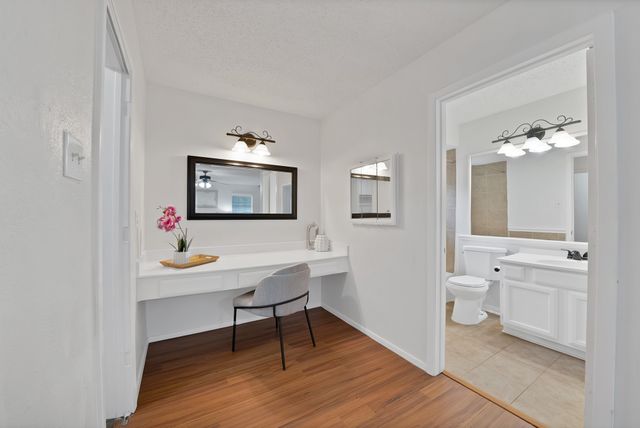 413 Wild Oak Lane, Euless, TX 76039