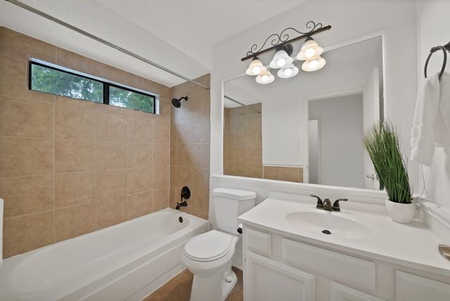 413 Wild Oak Lane, Euless, TX 76039