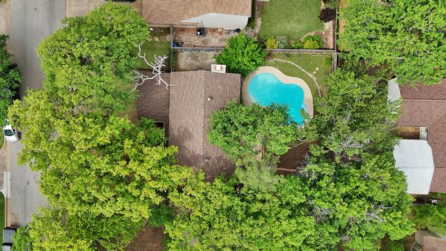 413 Wild Oak Lane, Euless, TX 76039
