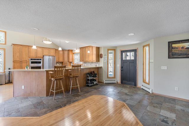 1342 Stagecoach Trail S, Afton, MN 55001