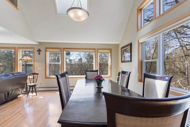 1342 Stagecoach Trail S, Afton, MN 55001