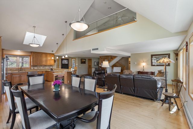 1342 Stagecoach Trail S, Afton, MN 55001
