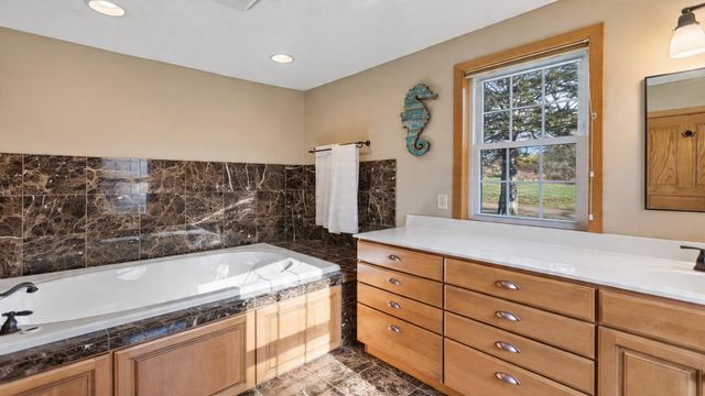 1342 Stagecoach Trail S, Afton, MN 55001