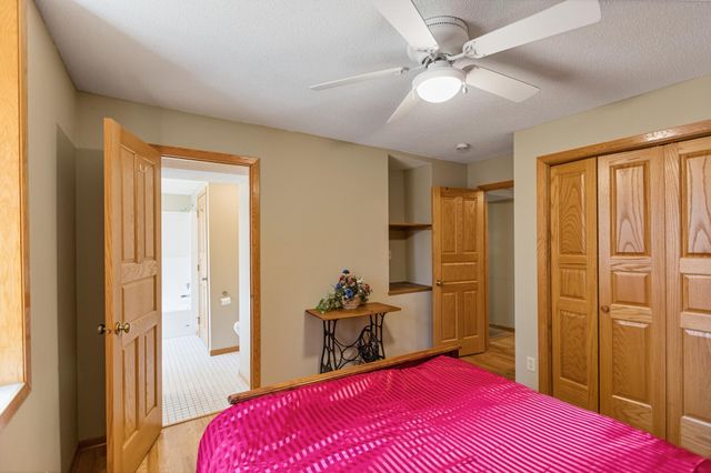 1342 Stagecoach Trail S, Afton, MN 55001