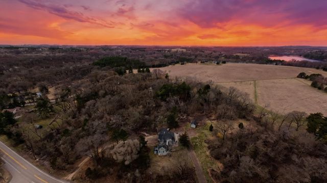 1342 Stagecoach Trail S, Afton, MN 55001