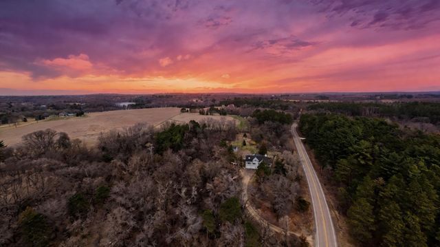 1342 Stagecoach Trail S, Afton, MN 55001