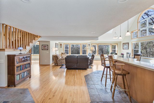 1342 Stagecoach Trail S, Afton, MN 55001