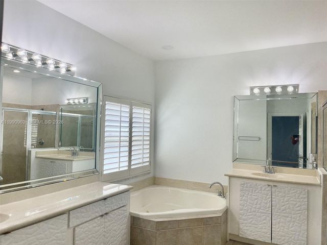 11289 NW 65th Mnr, Parkland, FL 33076