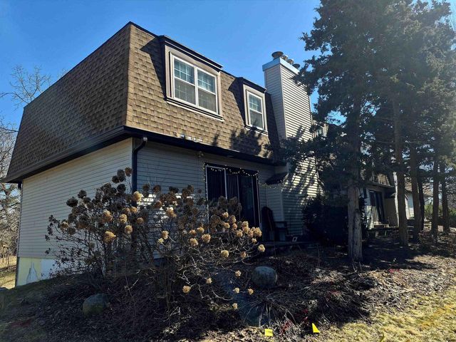 2522 W Memorial Drive, Janesville, WI 53548